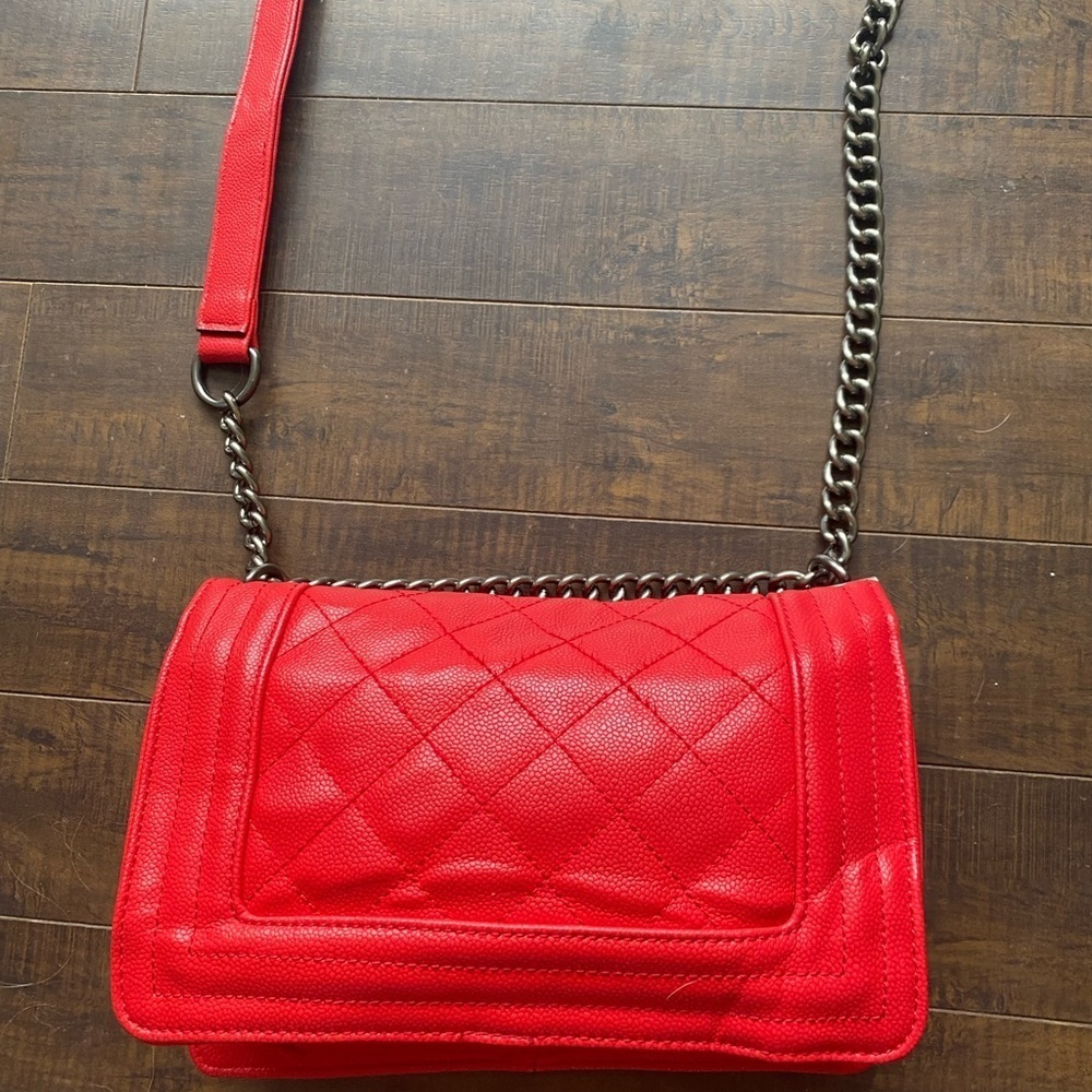 Red Quilted Crossbody Shoulder bag - Picture 16 of 16